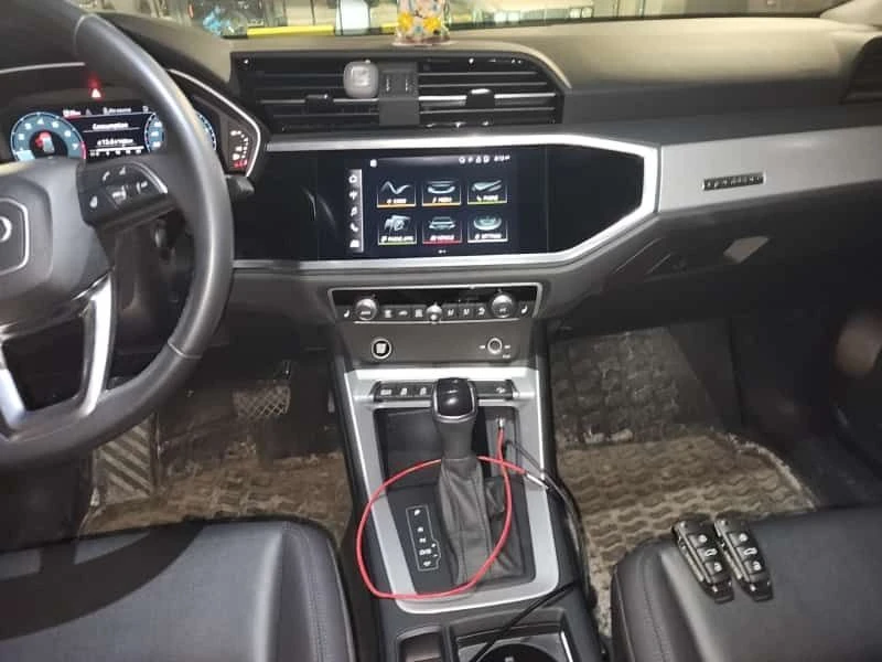 Audi Q3 KOMFORT  CARFAX, снимка 10 - Автомобили и джипове - 54649888