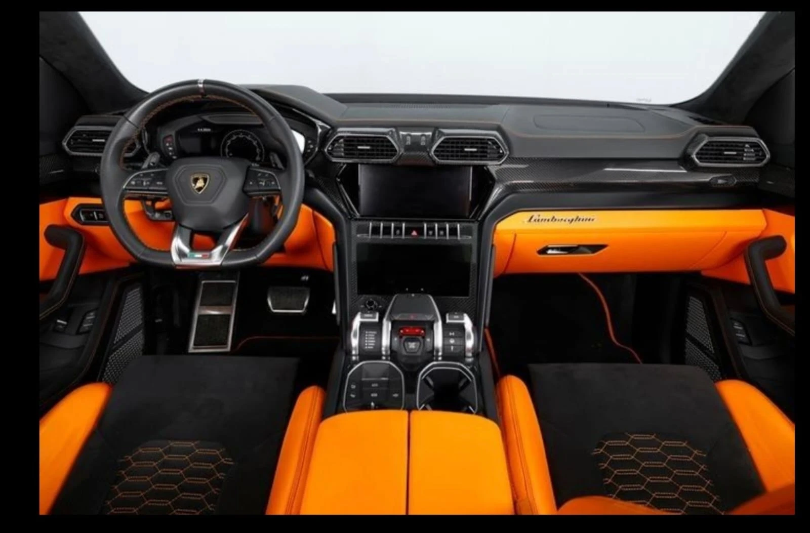 Lamborghini Urus  - изображение 6