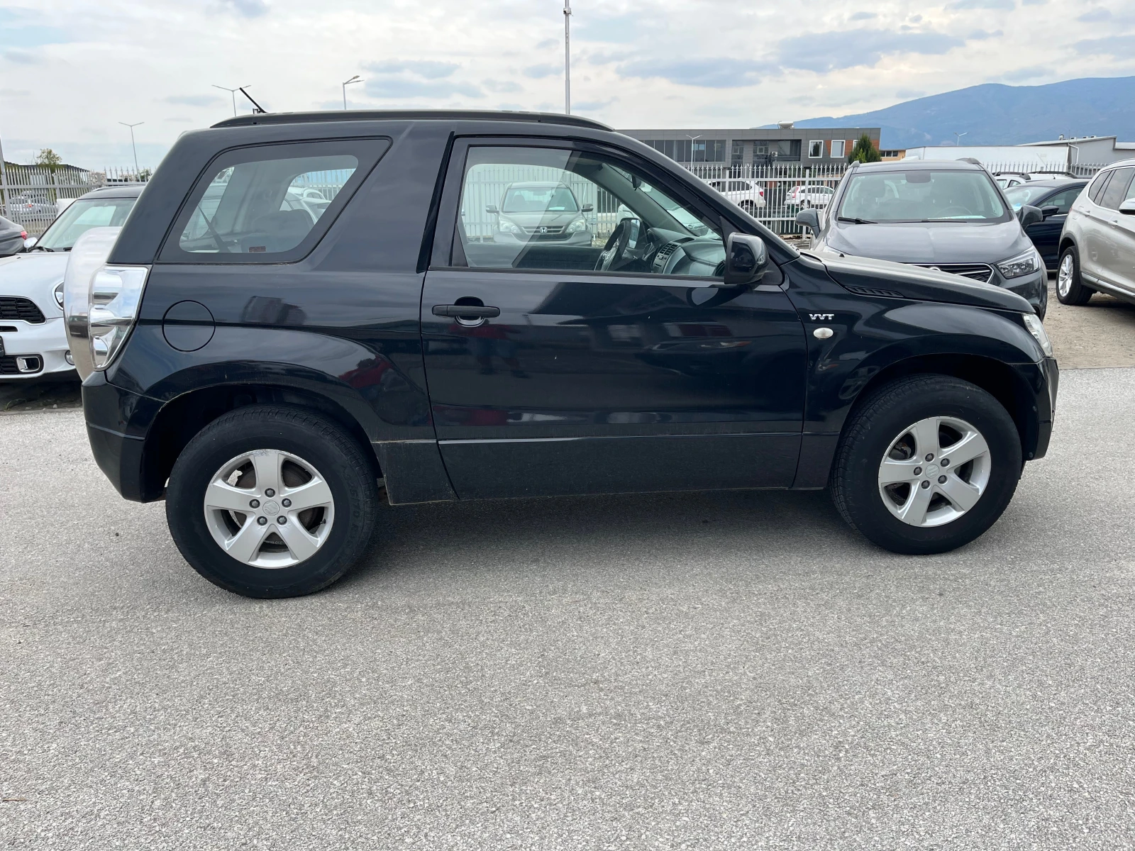 Suzuki Grand vitara 4x4 1.6 i 106k.c - изображение 4