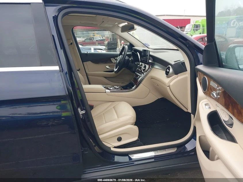 Mercedes-Benz GLC 300 2l 4Matic - изображение 5