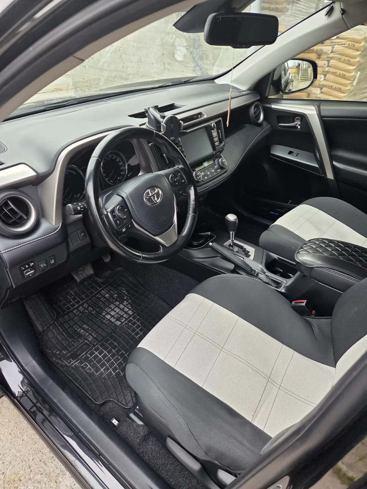 Toyota Rav4 2.5 Hybrid 4x4, снимка 8 - Автомобили и джипове - 54346085