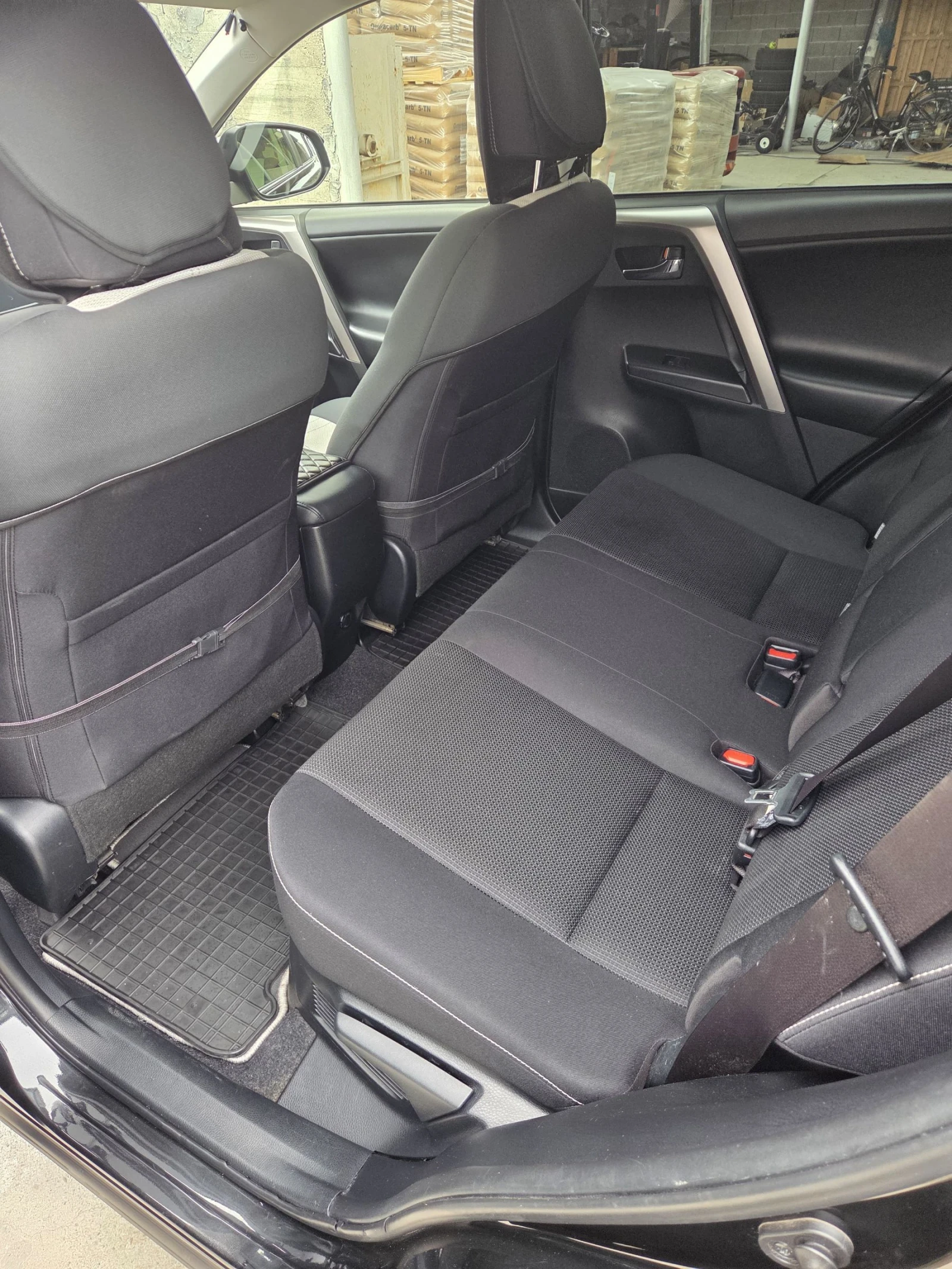 Toyota Rav4 2.5 Hybrid 4x4, снимка 9 - Автомобили и джипове - 54346085