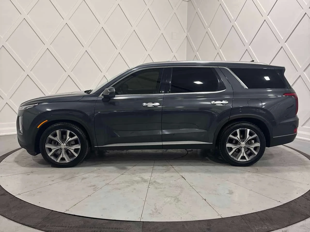 Hyundai Palisade * Luxury * 360 * ОБДУХВАНЕ * СЛЕДЕНЕ НА ЛЕНТИ, снимка 2 - Автомобили и джипове - 54501796