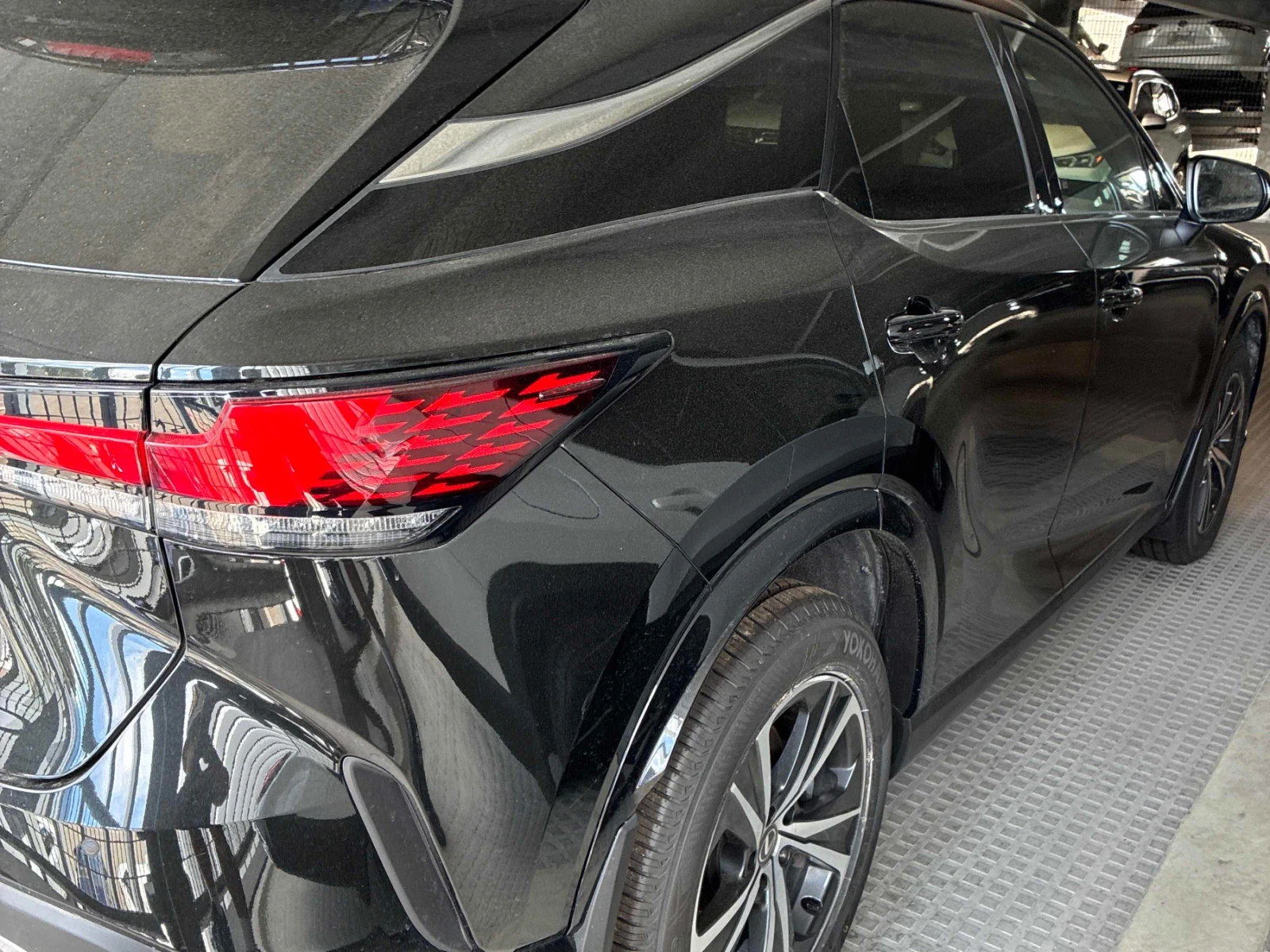 Lexus RX 350 CARFAX, снимка 3 - Автомобили и джипове - 54982776