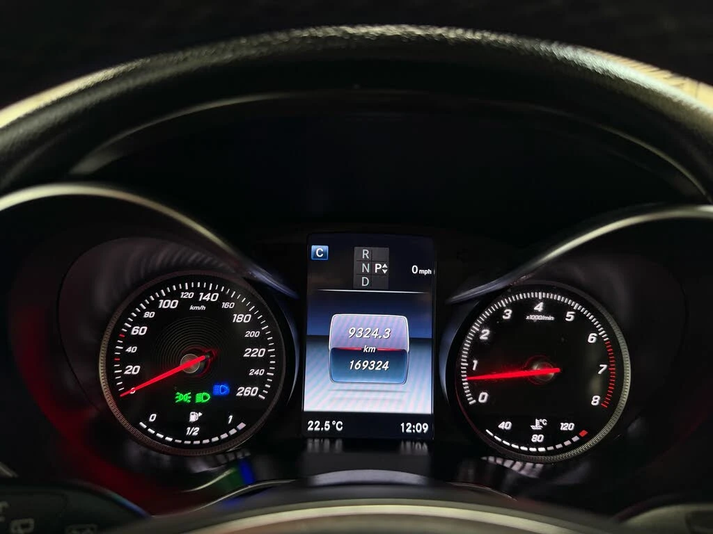 Mercedes-Benz GLC 300 4MATIC AMG PACK* ПОДГРЕВ* КАМЕРА* PANORAMA* , снимка 11 - Автомобили и джипове - 55225063