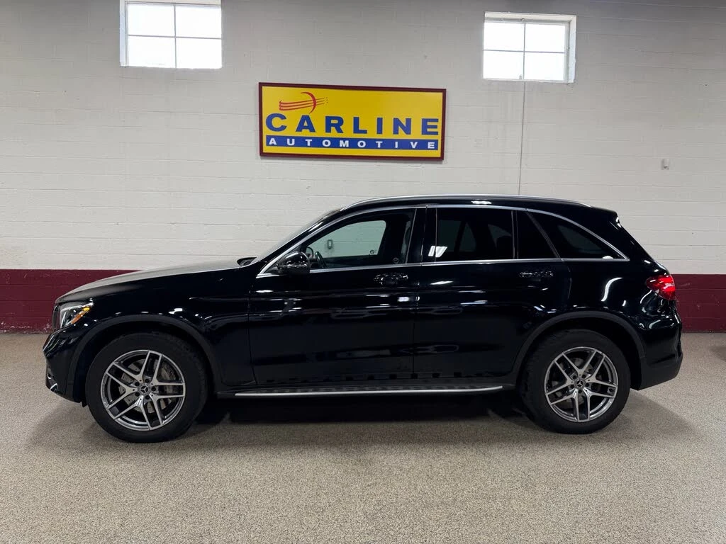 Mercedes-Benz GLC 300 4MATIC AMG PACK* ПОДГРЕВ* КАМЕРА* PANORAMA* , снимка 2 - Автомобили и джипове - 55225063