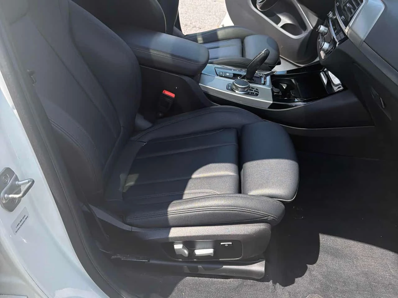 BMW X3 * XDRIVE30I* М САЛОН* ПАНОРАМА* ПОДГРЕВИ* КАМЕРА* , снимка 14 - Автомобили и джипове - 55517804