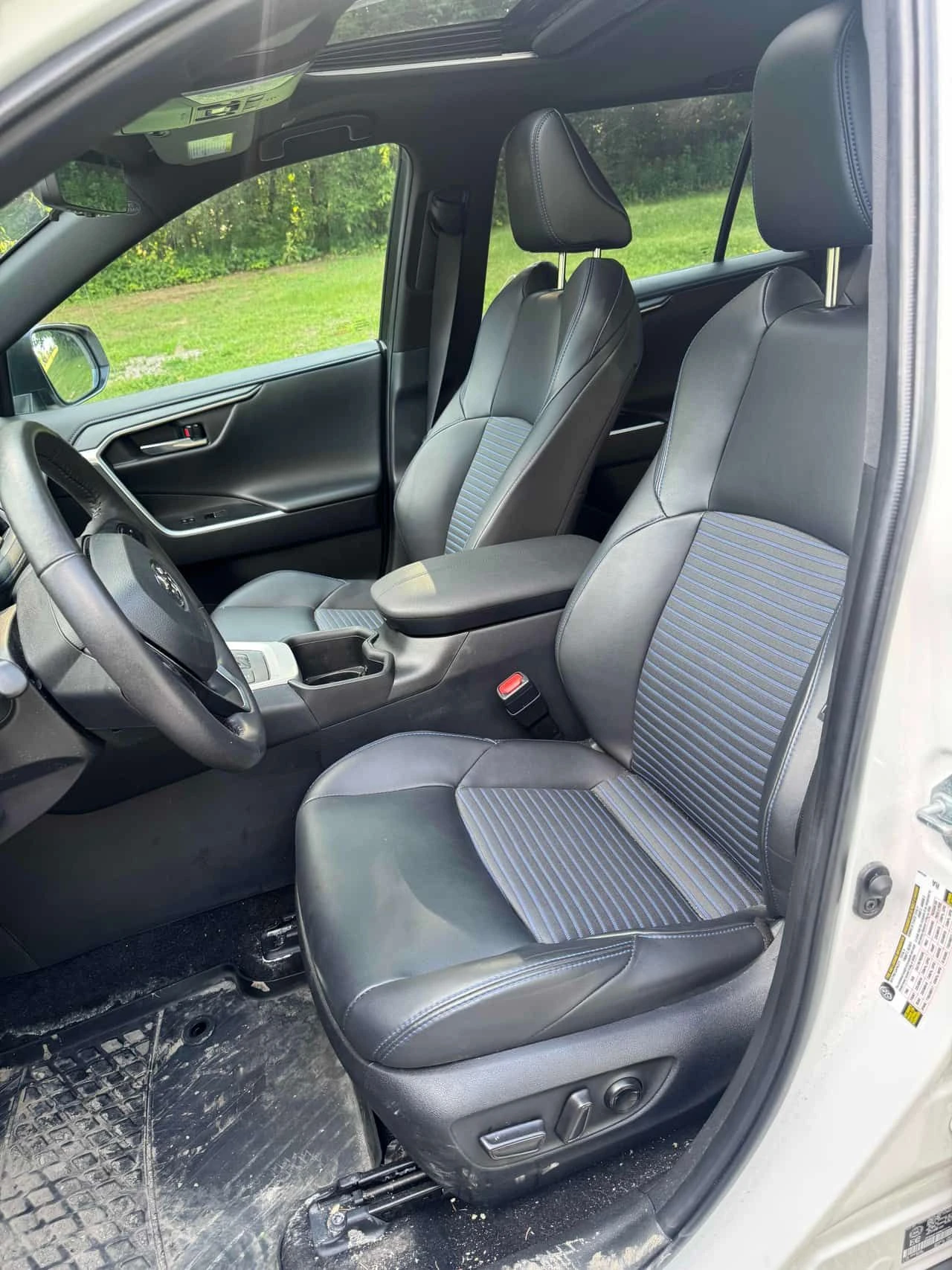 Toyota Rav4 Hybrid XSE / JBL / CARFAX / АВТОКРЕДИТ , снимка 8 - Автомобили и джипове - 55529495