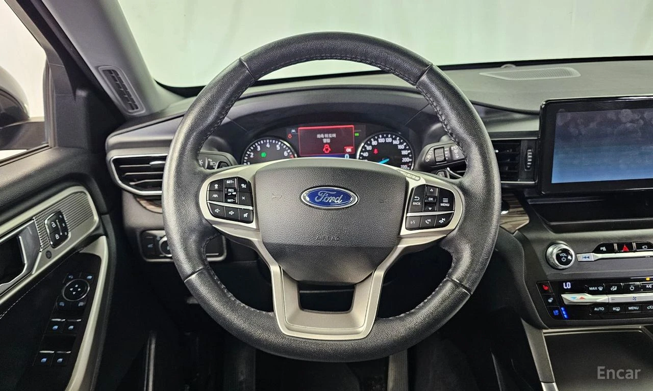 Ford Explorer 2.3 LIMITED 4x4* DISTRONIC* 360* ПОДГРЕВ* ОБДУХ* , снимка 8 - Автомобили и джипове - 55538888