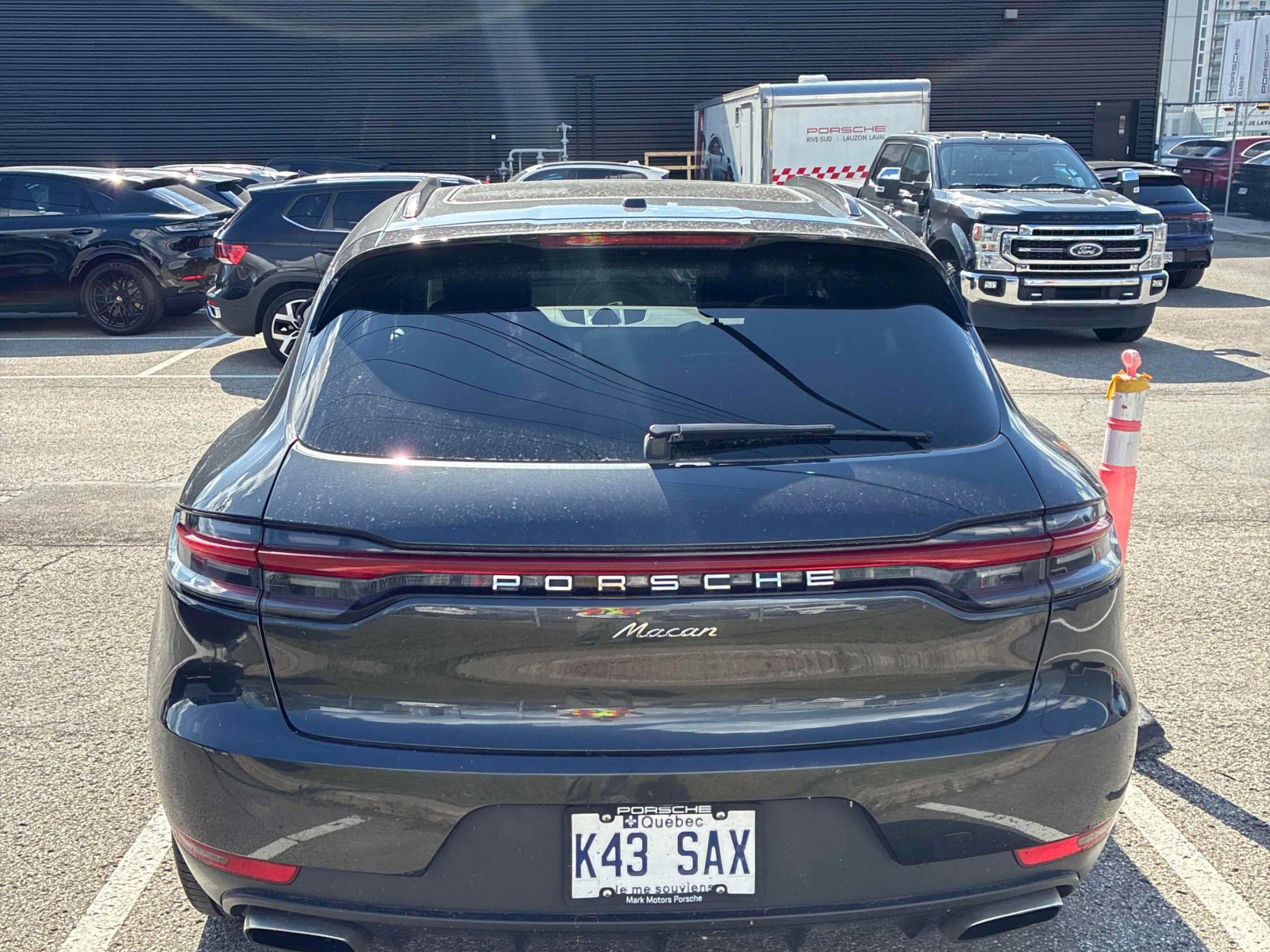 Porsche Macan * AWD * CARFAX * ОПЦИЯ ЗА ФИНАНСИРАНЕ, снимка 4 - Автомобили и джипове - 56114102