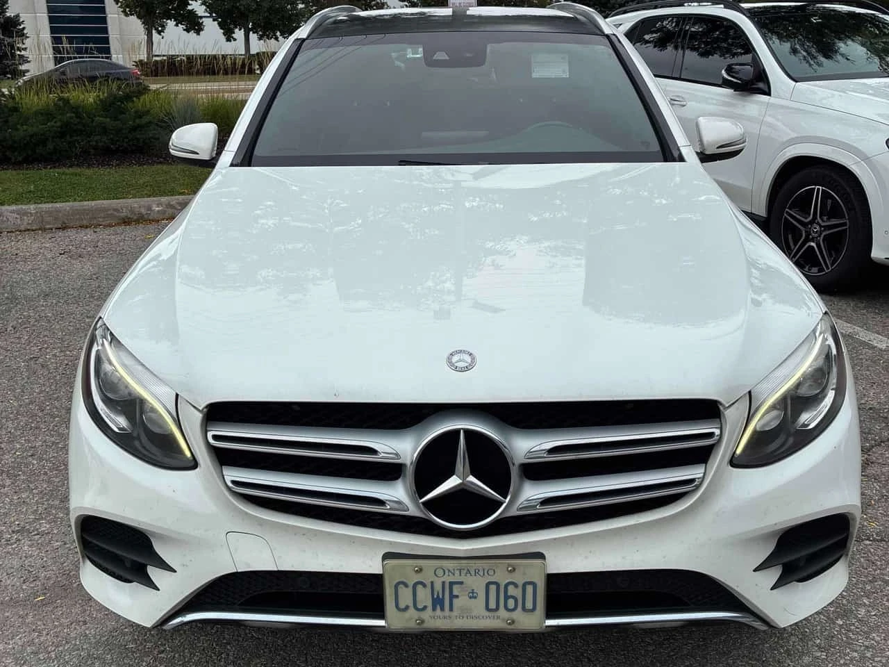 Mercedes-Benz GLC 4MATIC * ГЛАВНО ПРЕДСТАВИТЕЛСТВО НА MERCEDES* , снимка 2 - Автомобили и джипове - 56255397