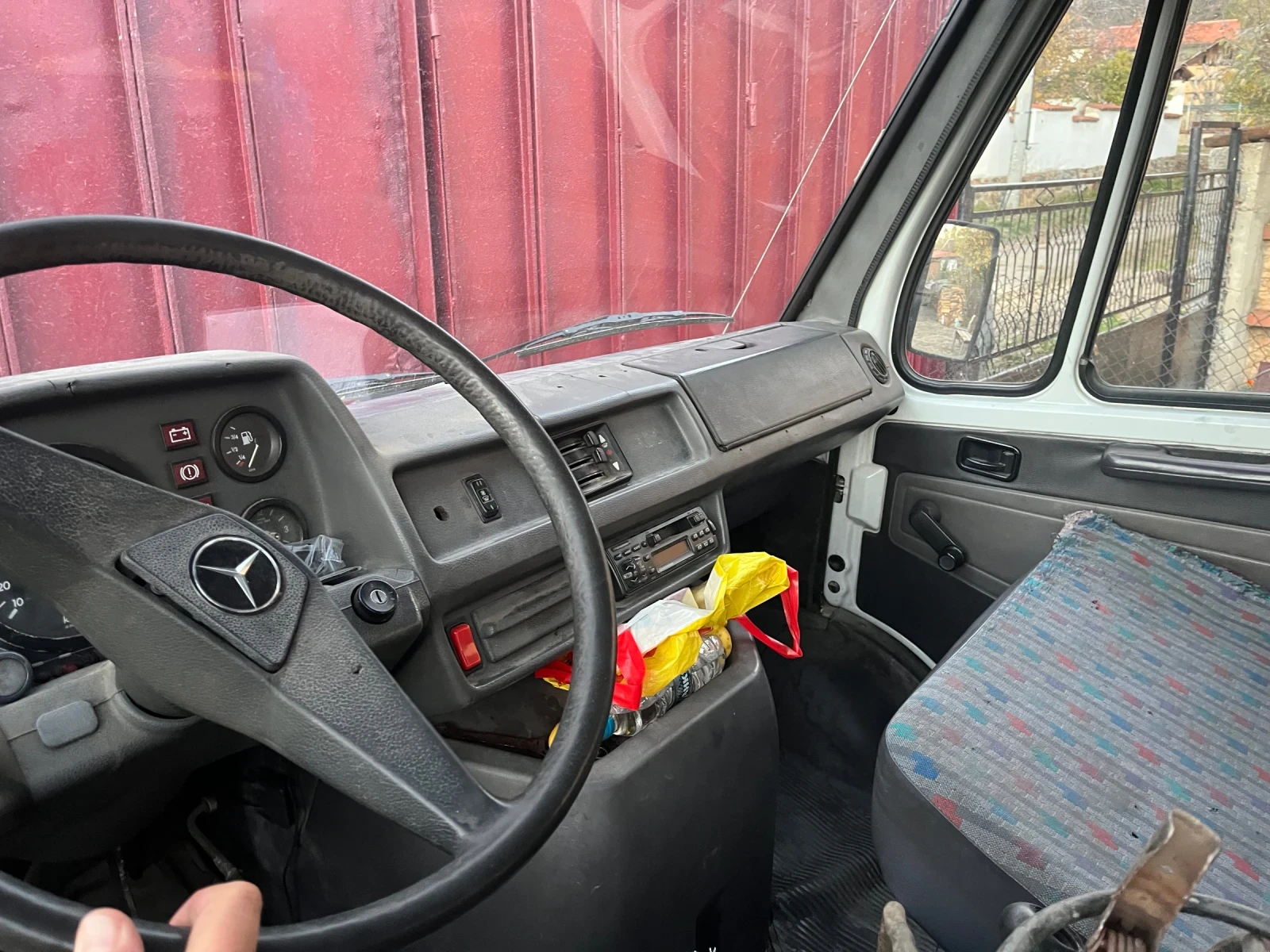 Mercedes-Benz 310 Бордово - изображение 4