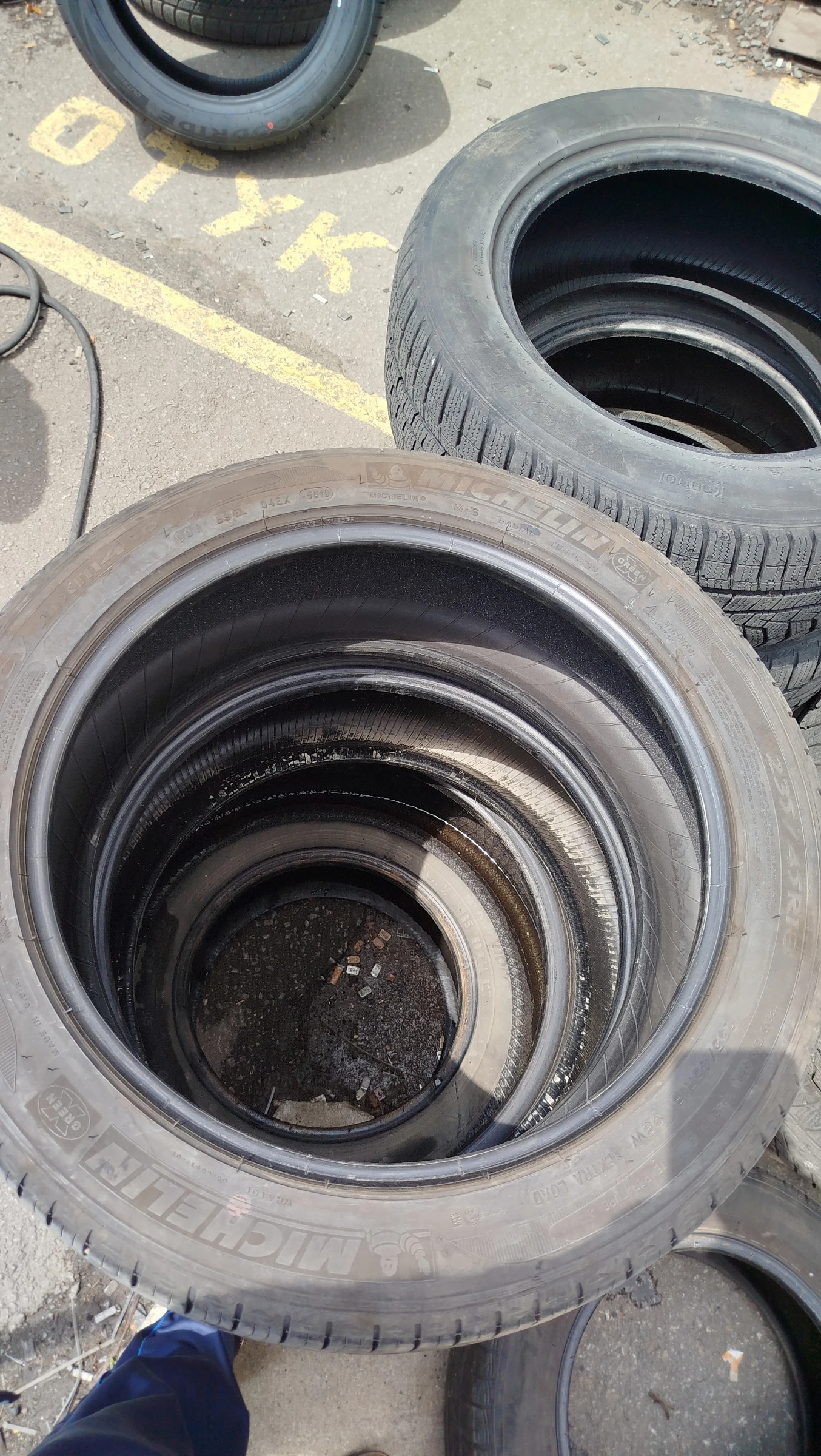  235/45R18 | Mobile.bg   1