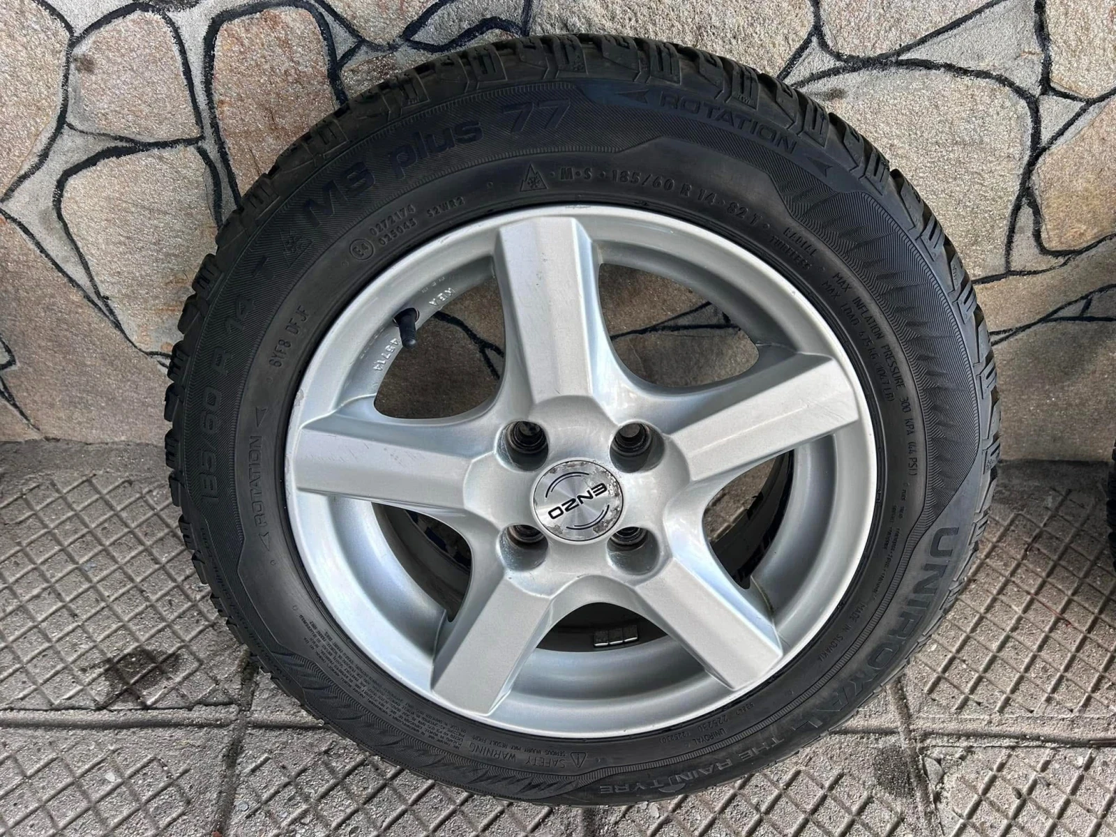 Гуми с джанти Uniroyal 185/60R14, снимка 2 - Гуми и джанти - 55400471