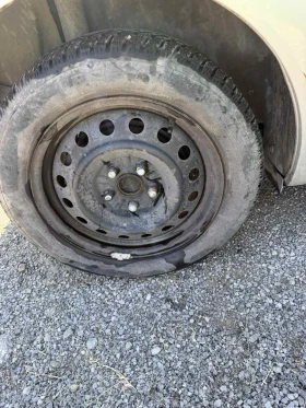 Toyota Auris 15броя 2.2D-CAT 177кс. НА ЧАСТИ, снимка 10