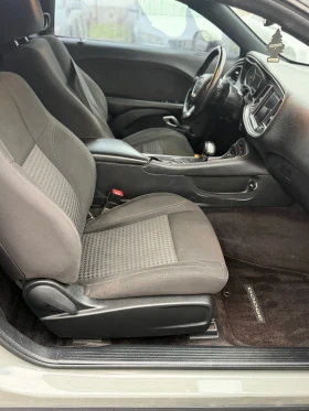 Dodge Challenger 5.7 Hemi, снимка 8