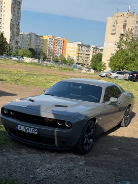 Dodge Challenger 5.7 Hemi
