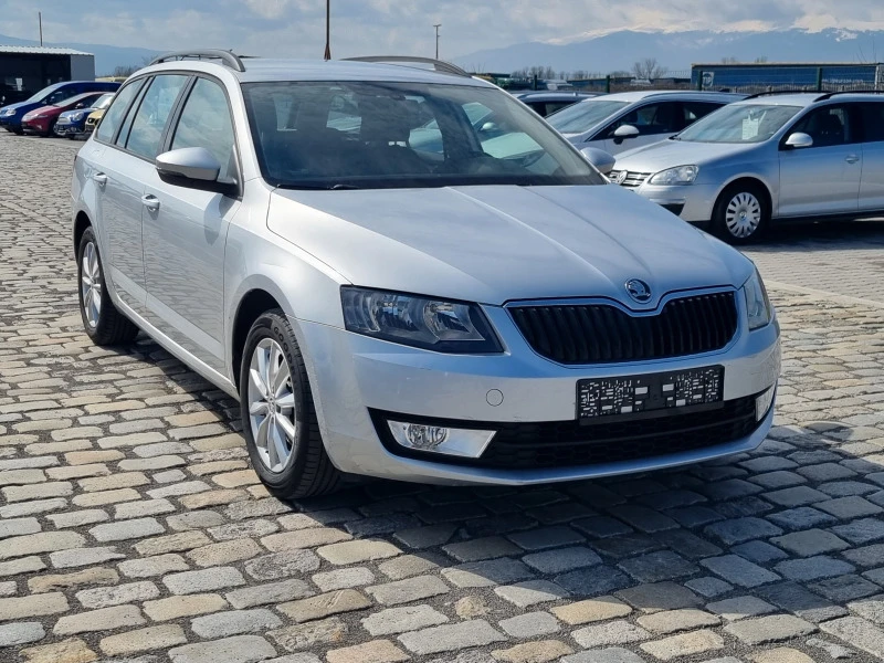 Skoda Octavia 1.6TDI 105кс NAVI ИТАЛИЯ, снимка 1 - Автомобили и джипове - 44803522