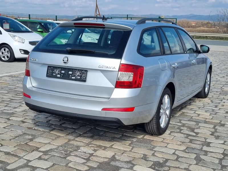 Skoda Octavia 1.6TDI 105кс NAVI ИТАЛИЯ, снимка 6 - Автомобили и джипове - 44803522