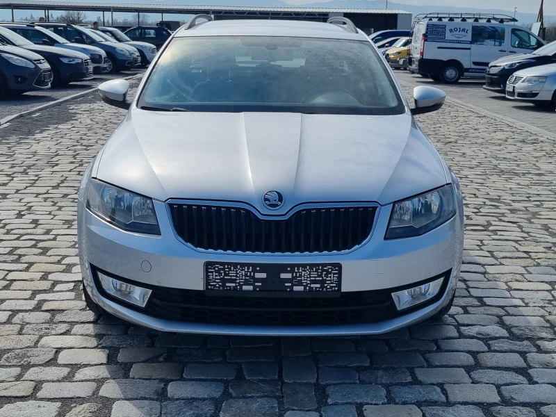 Skoda Octavia 1.6TDI 105кс NAVI ИТАЛИЯ, снимка 2 - Автомобили и джипове - 44803522