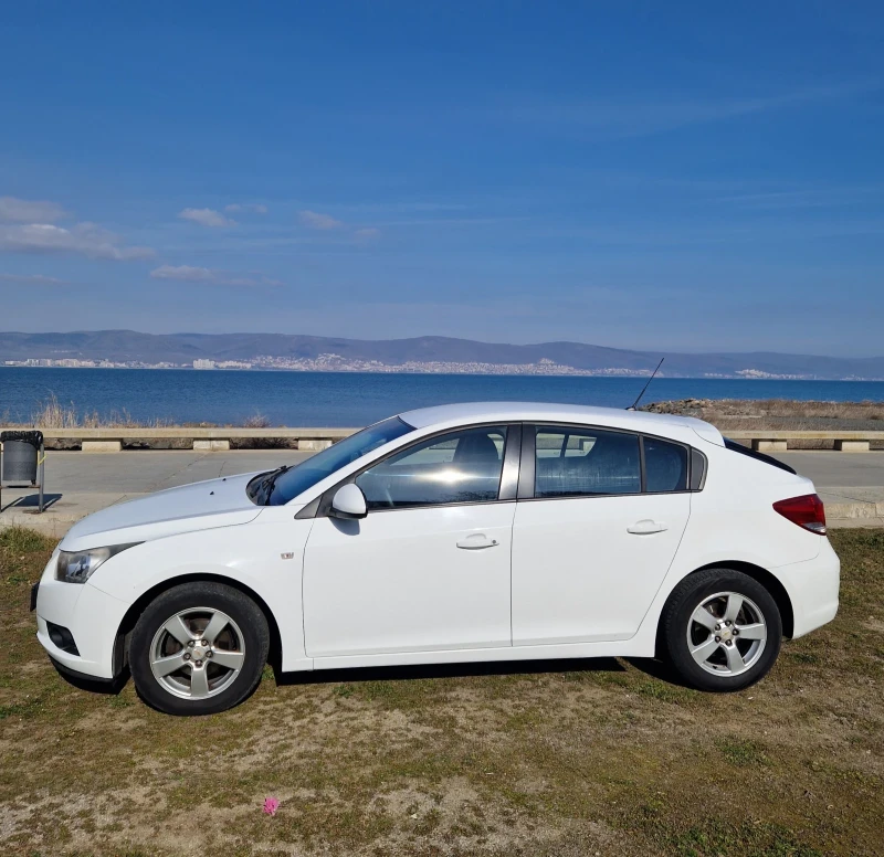 Chevrolet Cruze 1.8. 141кс  GAZ. КАЧВАШ СЕ И КАРАШ, снимка 5 - Автомобили и джипове - 48952603