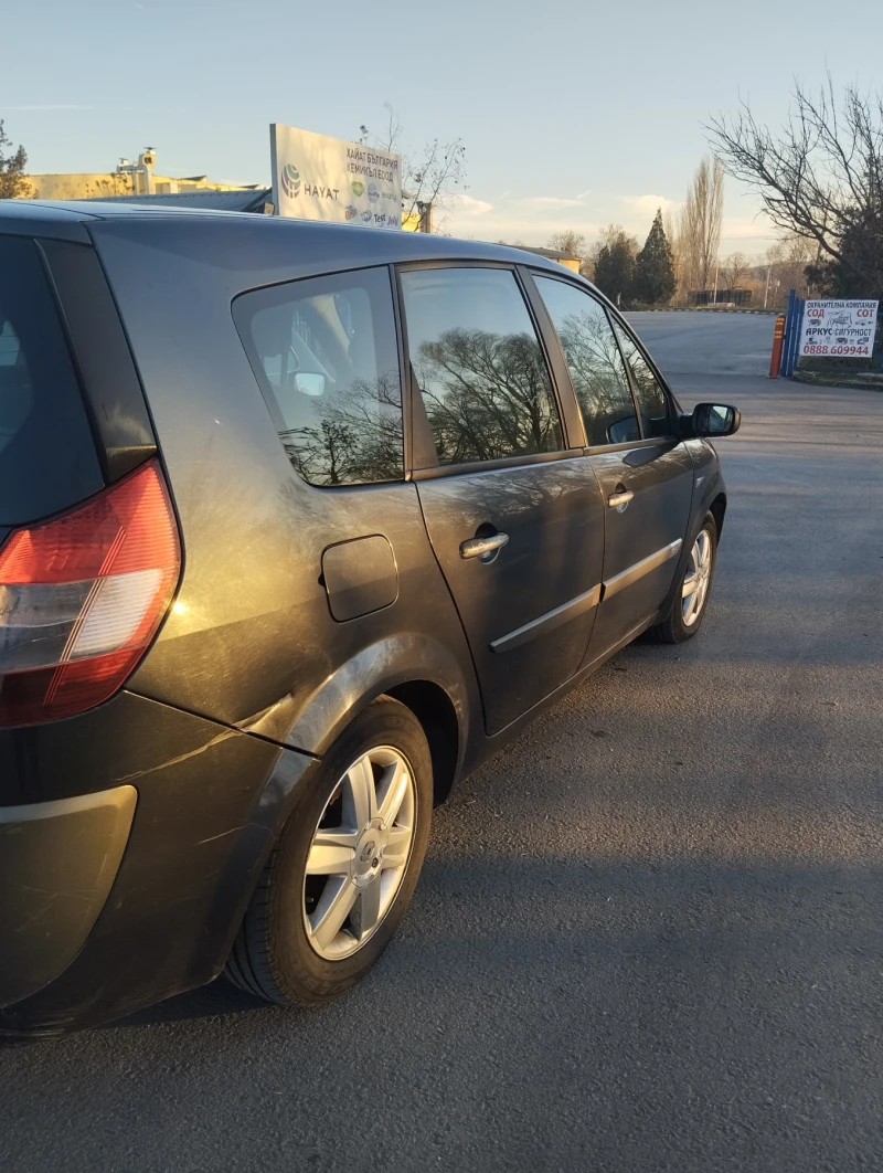 Renault Scenic, снимка 2 - Автомобили и джипове - 48610081