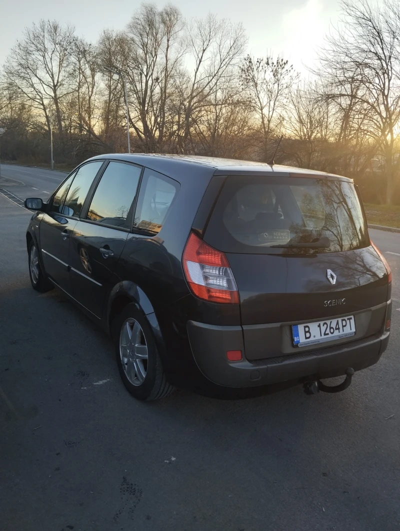 Renault Scenic, снимка 4 - Автомобили и джипове - 48610081