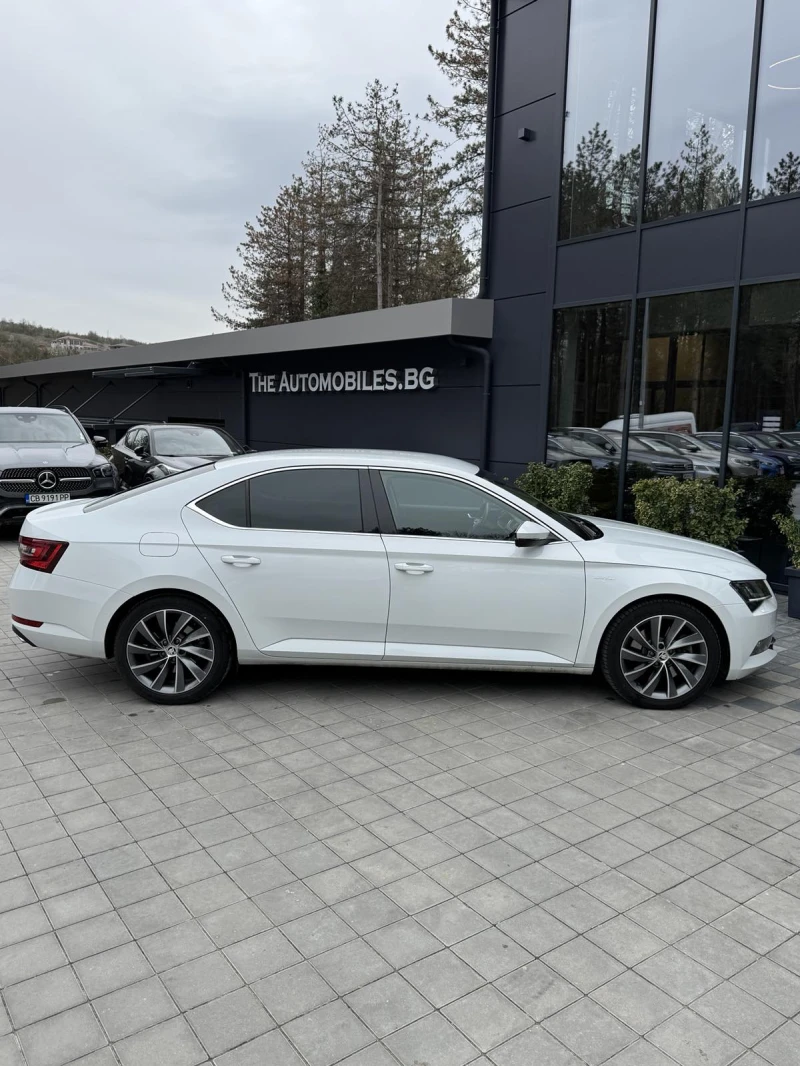 Skoda Superb L&K, снимка 8 - Автомобили и джипове - 49658223
