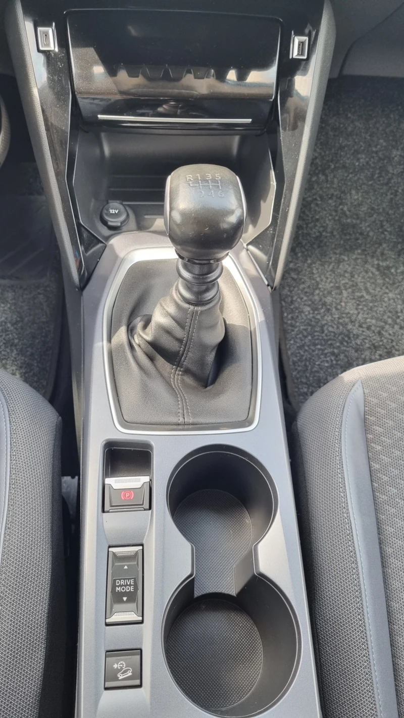 Peugeot 2008 1.5 BlueHDI GT LINE Navi Cam Led Keyless 2020г! E6, снимка 14 - Автомобили и джипове - 50011679