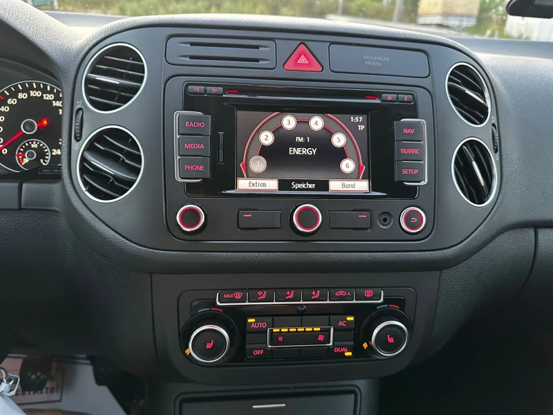 VW Golf Plus 1.6 TDI - HIGHLINE, снимка 12 - Автомобили и джипове - 51109819