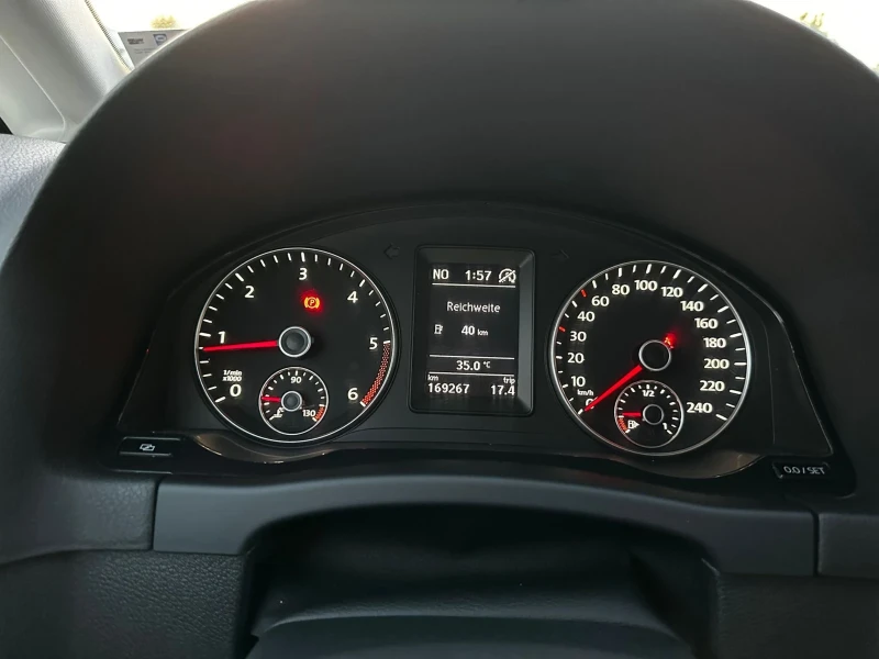 VW Golf Plus 1.6 TDI - HIGHLINE, снимка 13 - Автомобили и джипове - 51109819