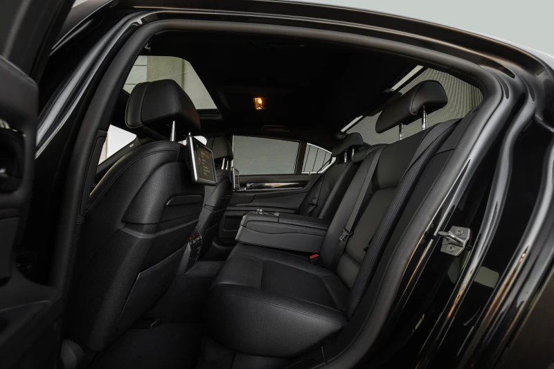 BMW 750 Фул есктри, Фейс, М пакет, снимка 14 - Автомобили и джипове - 53123327