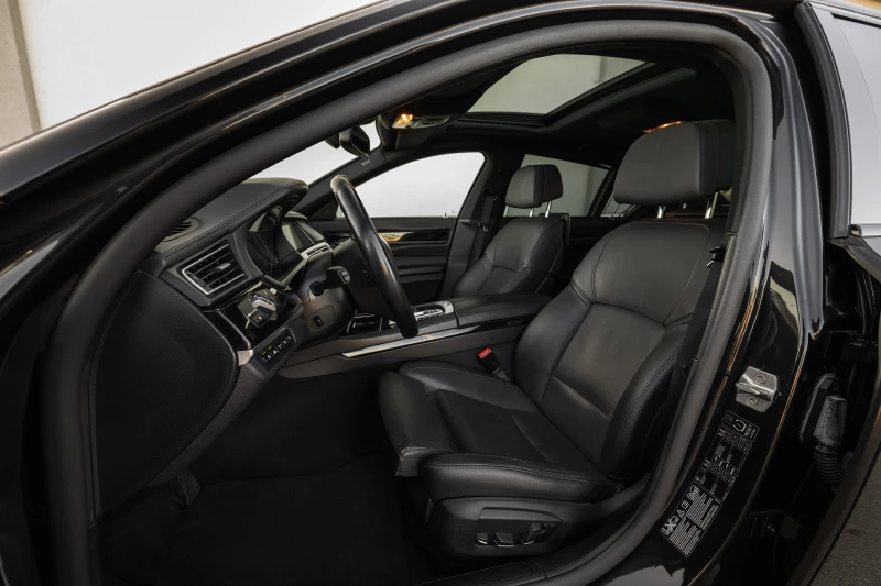 BMW 750 Фул есктри, Фейс, М пакет, снимка 10 - Автомобили и джипове - 53123327