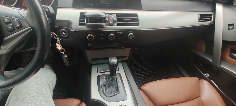 BMW 530 XD, снимка 14 - Автомобили и джипове - 53137367