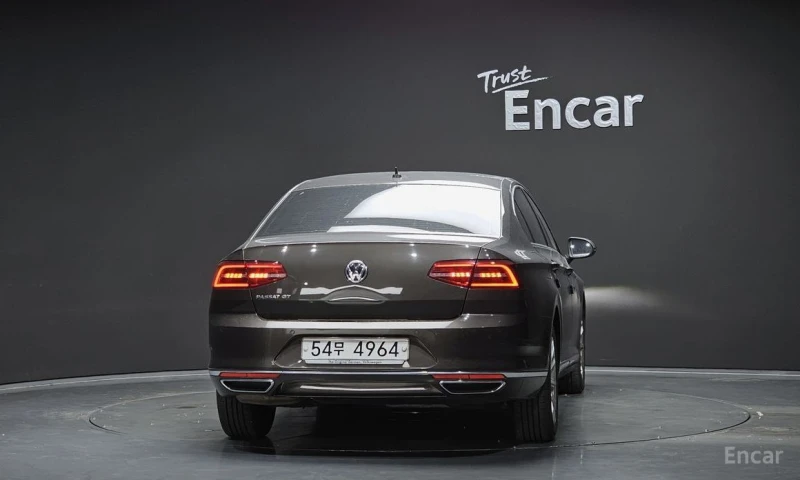 VW Passat, снимка 4 - Автомобили и джипове - 53166810