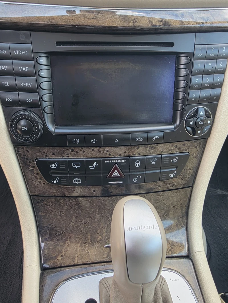 Mercedes-Benz E 500, снимка 13 - Автомобили и джипове - 53222138