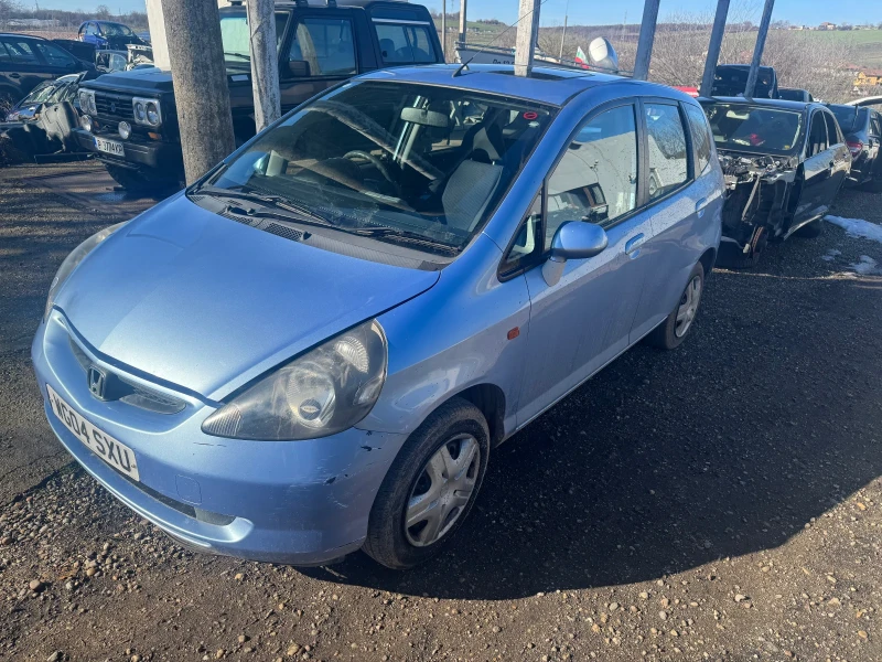 Honda Jazz 1.3i 83кс., снимка 3 - Автомобили и джипове - 53256555