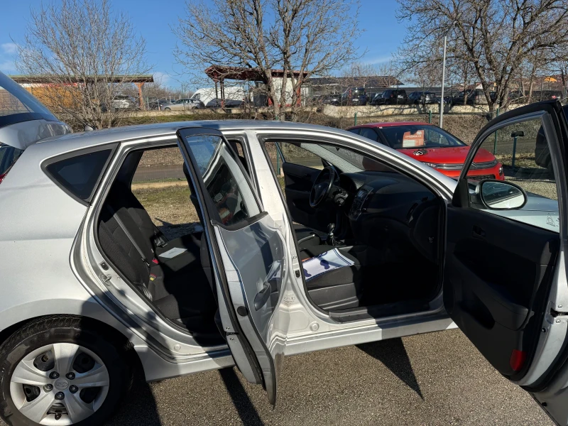 Hyundai I30, снимка 5 - Автомобили и джипове - 53405805