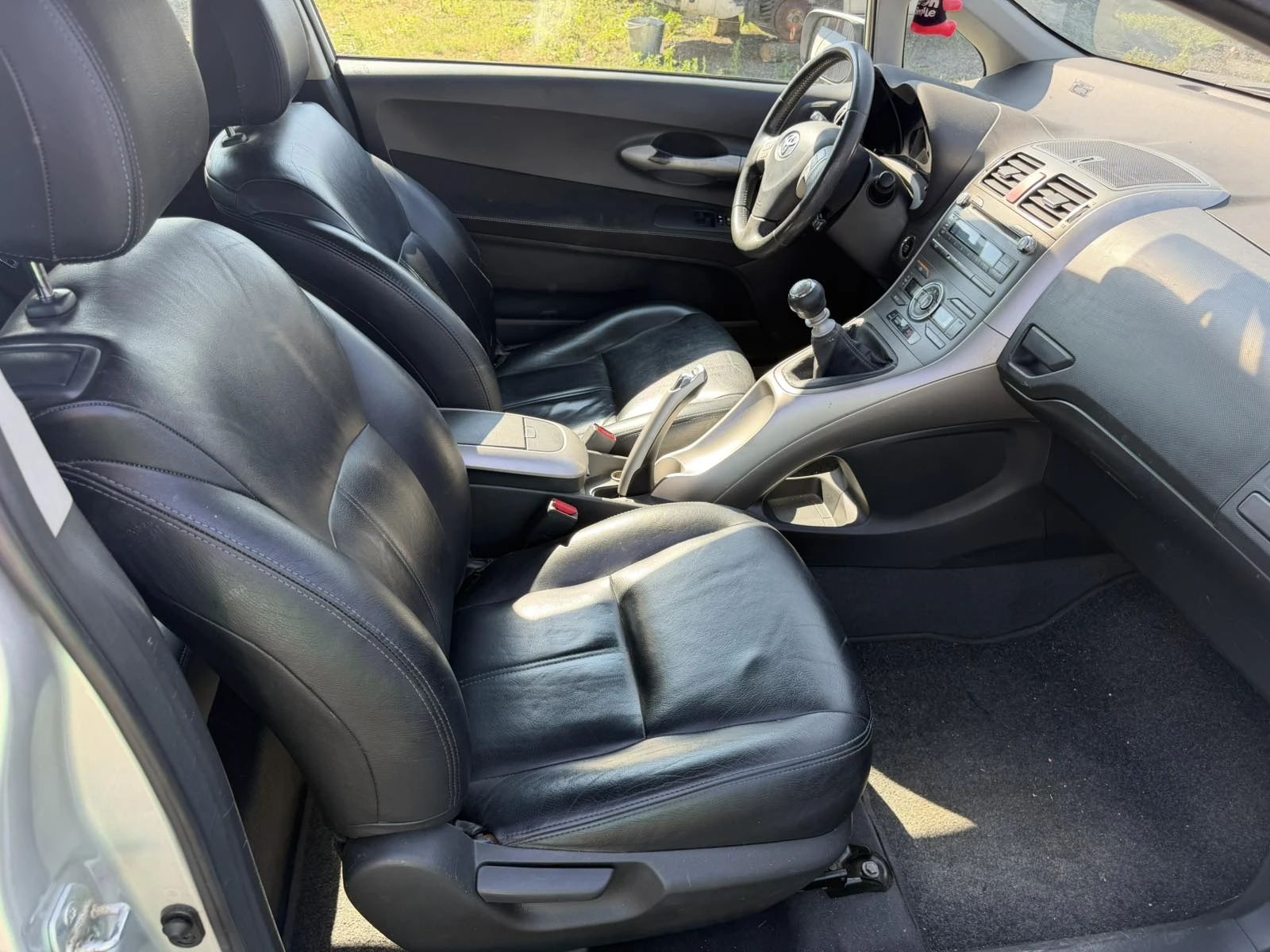 Toyota Auris 15броя 2.2D-CAT 177кс. НА ЧАСТИ, снимка 11 - Автомобили и джипове - 52982160