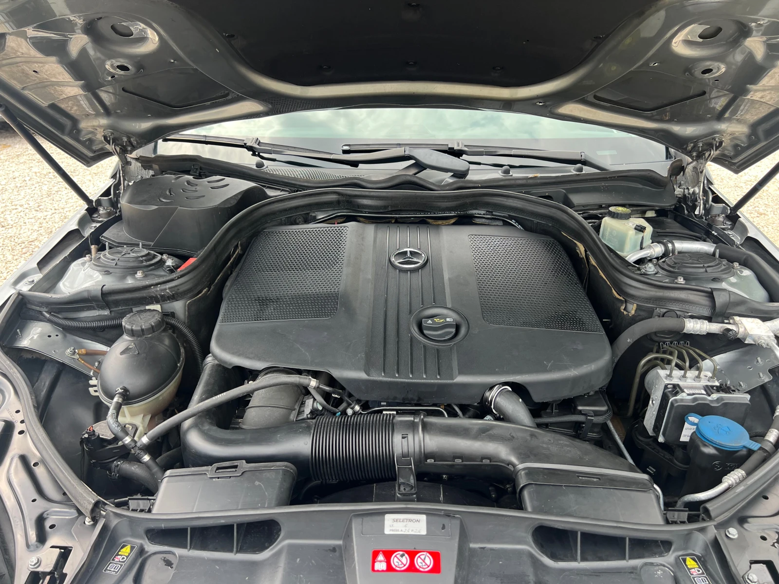 Mercedes-Benz E 200 2.2 CDI AVANTGARDE | Mobile.bg   17