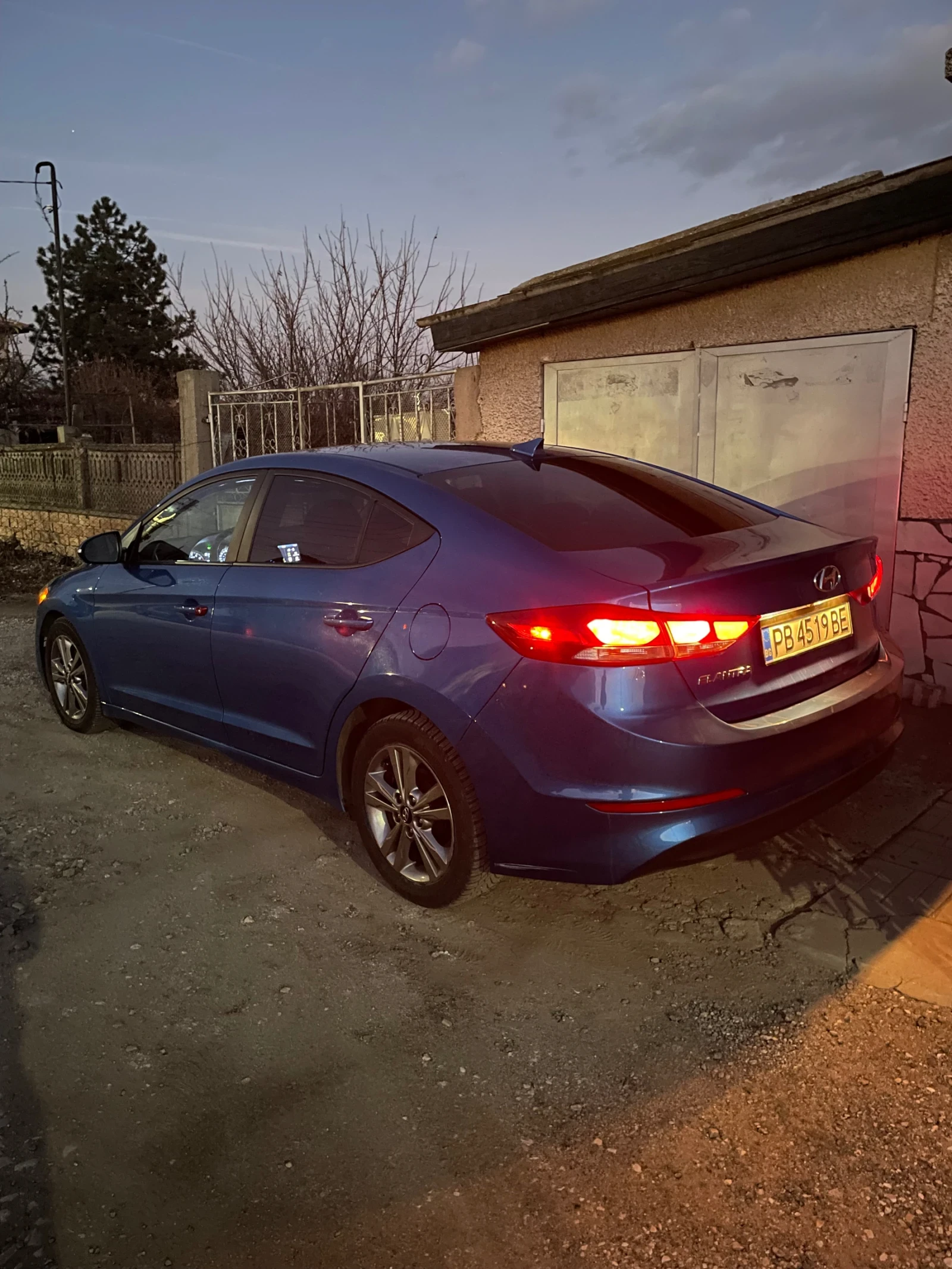 Hyundai Elantra  2.0 DOHC AUTOMATIC - изображение 5