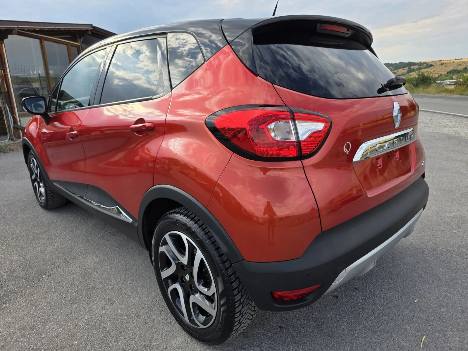 Renault Captur 1.5dci Intens Full euro 6b - изображение 4