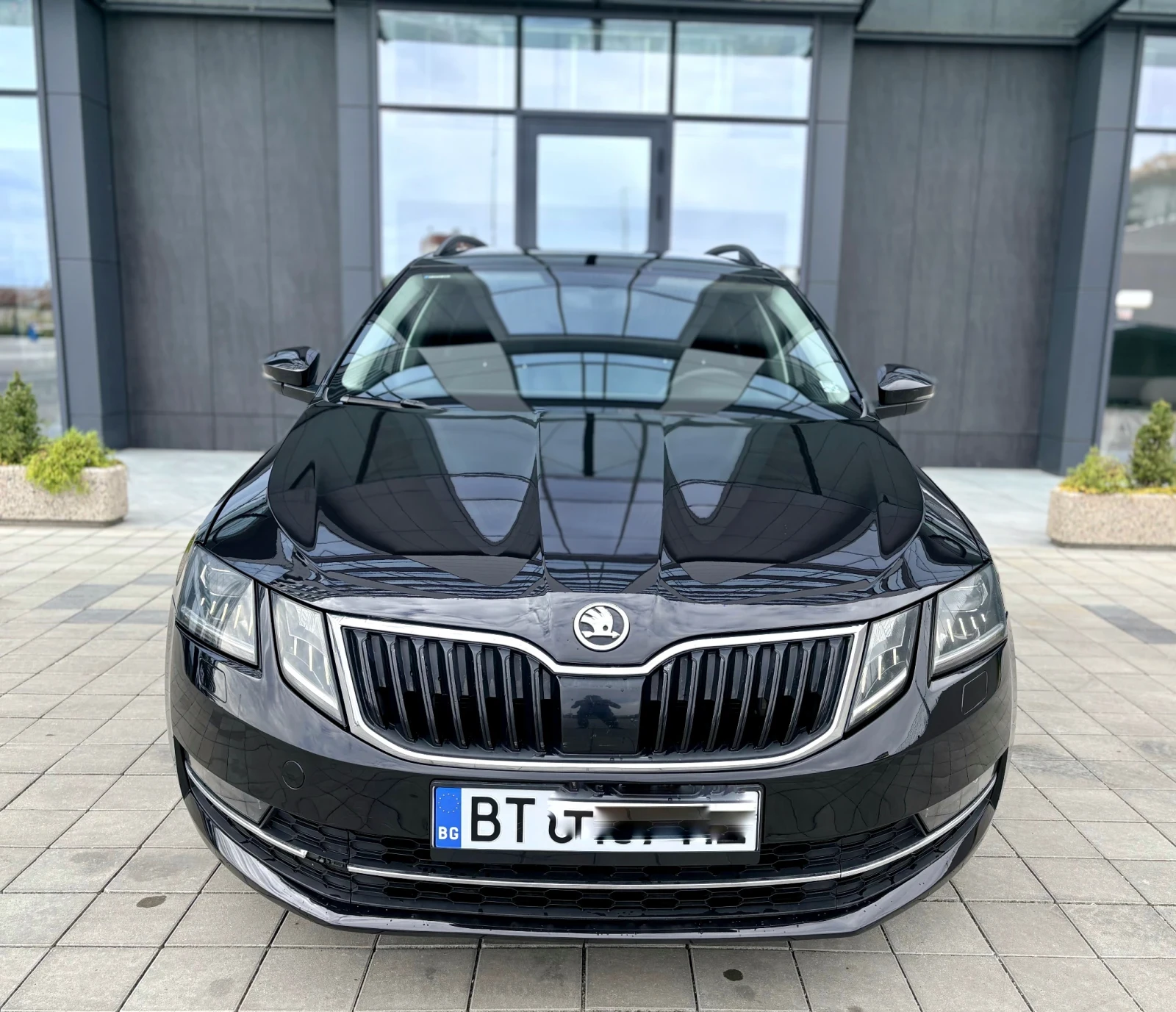 Skoda Octavia 2.0TDI DSG/NAVI  | Mobile.bg   3