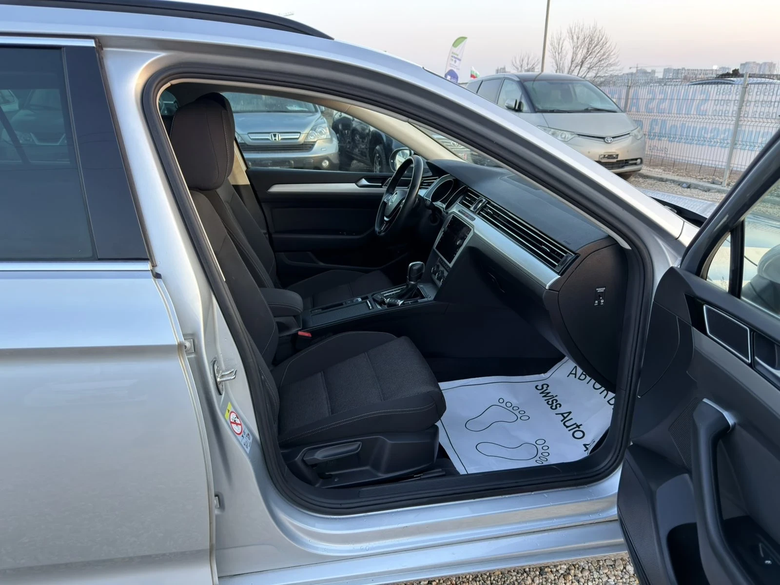 VW Passat 2.0 TDI FACE, снимка 13 - Автомобили и джипове - 53716367