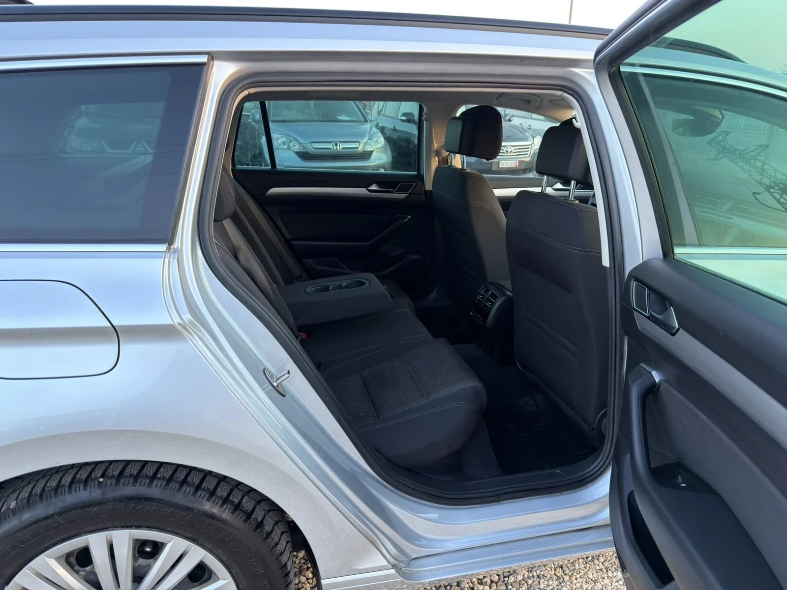 VW Passat 2.0 TDI FACE, снимка 15 - Автомобили и джипове - 53716367