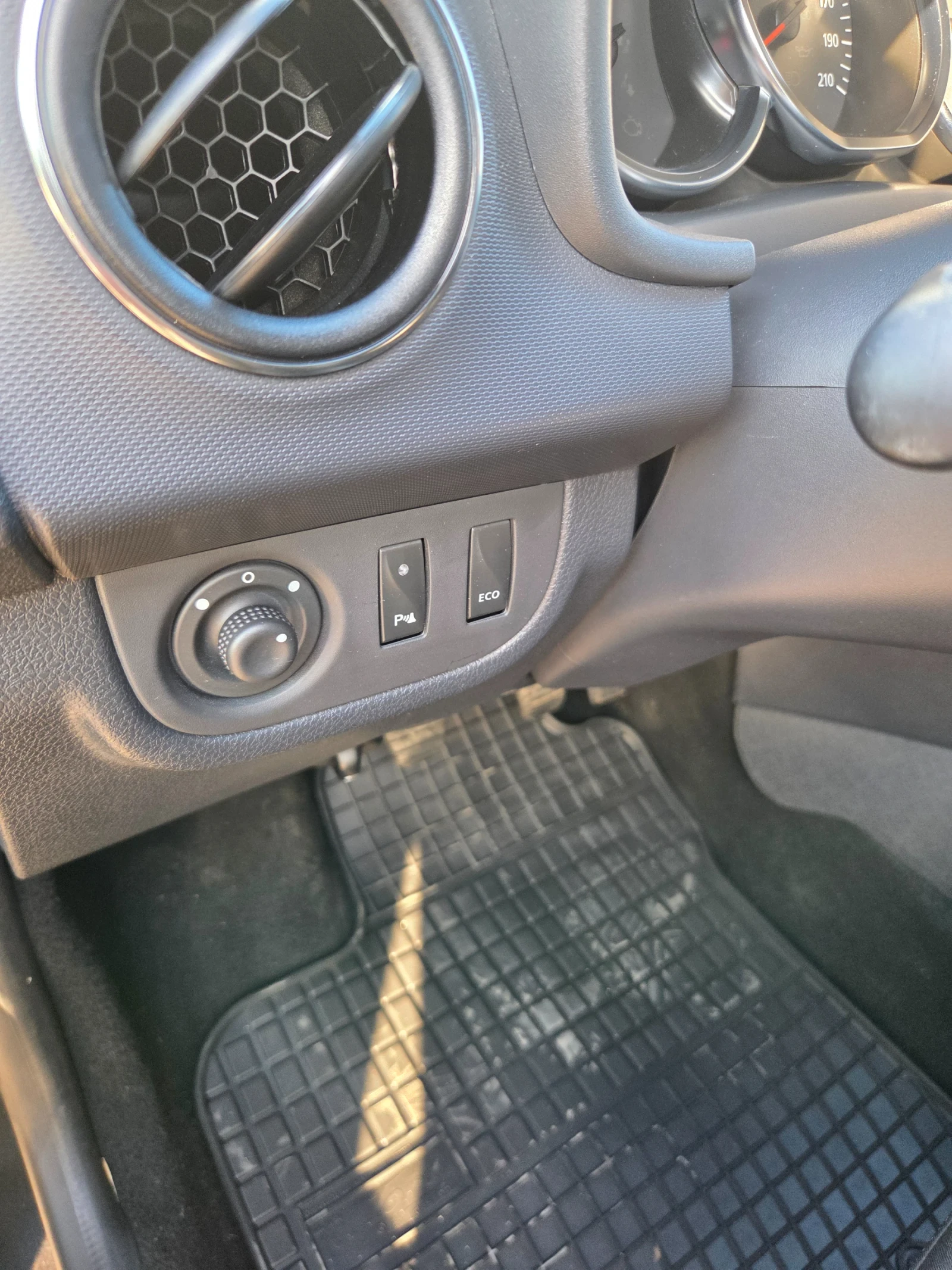 Dacia Sandero Dacia Sandero Stepway, снимка 14 - Автомобили и джипове - 53747545