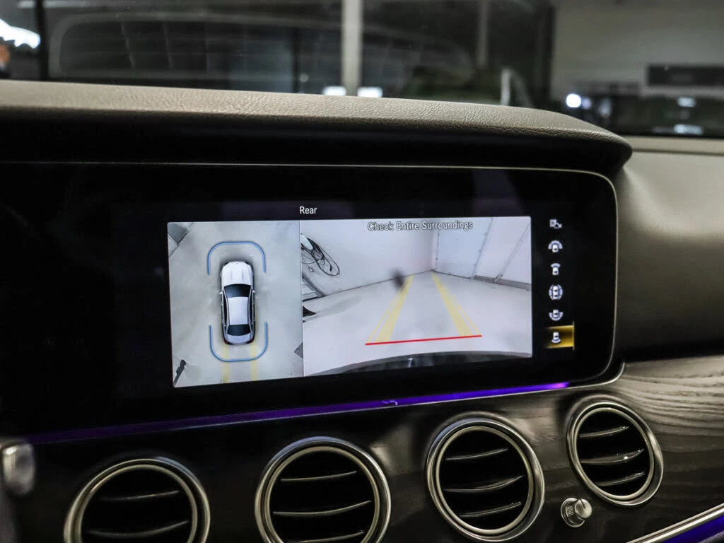 Mercedes-Benz E 450 4MATIC* BURMESTER* 360* DISTRONIC* PANO, снимка 9 - Автомобили и джипове - 53814751