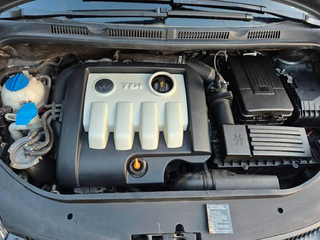 VW Golf Plus 1.9 tdi, снимка 15 - Автомобили и джипове - 54240308