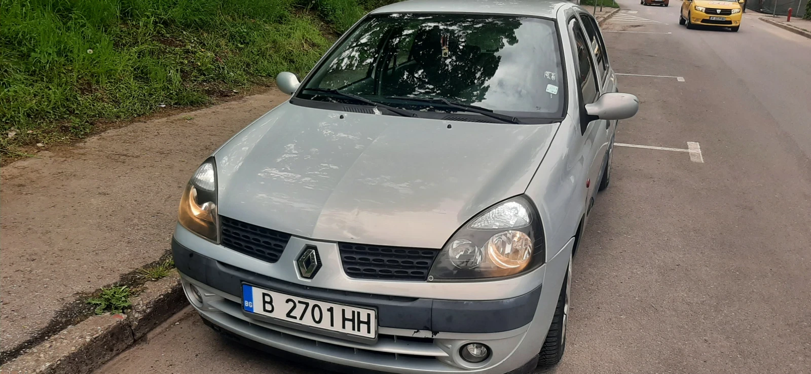 Renault Clio 2, снимка 4 - Автомобили и джипове - 54387954