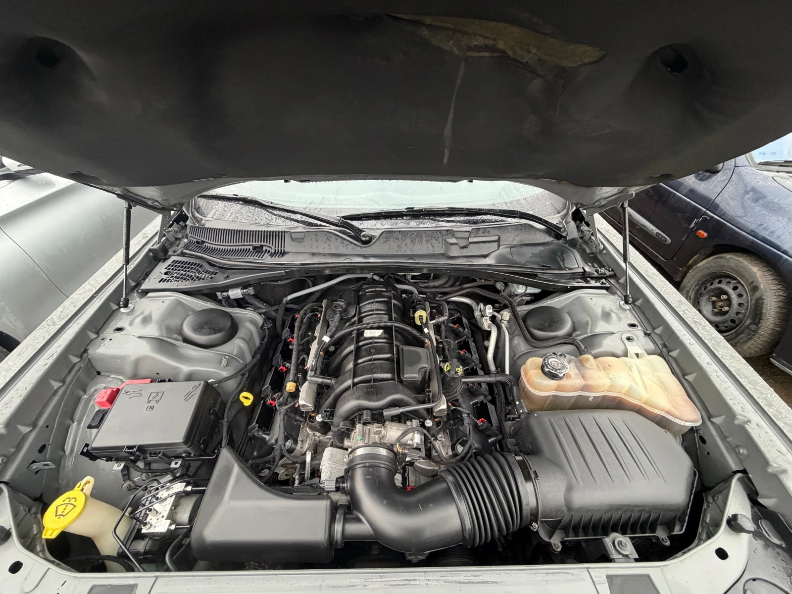 Dodge Challenger 5.7 Hemi, снимка 10 - Автомобили и джипове - 54844700